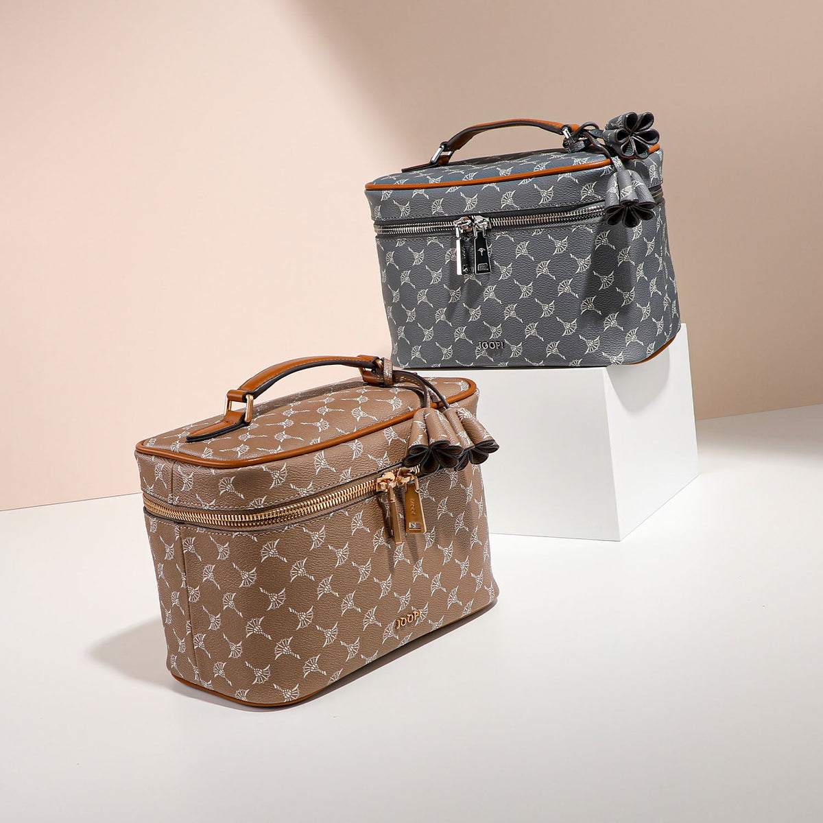 Toiletry & Cosmetic Bags