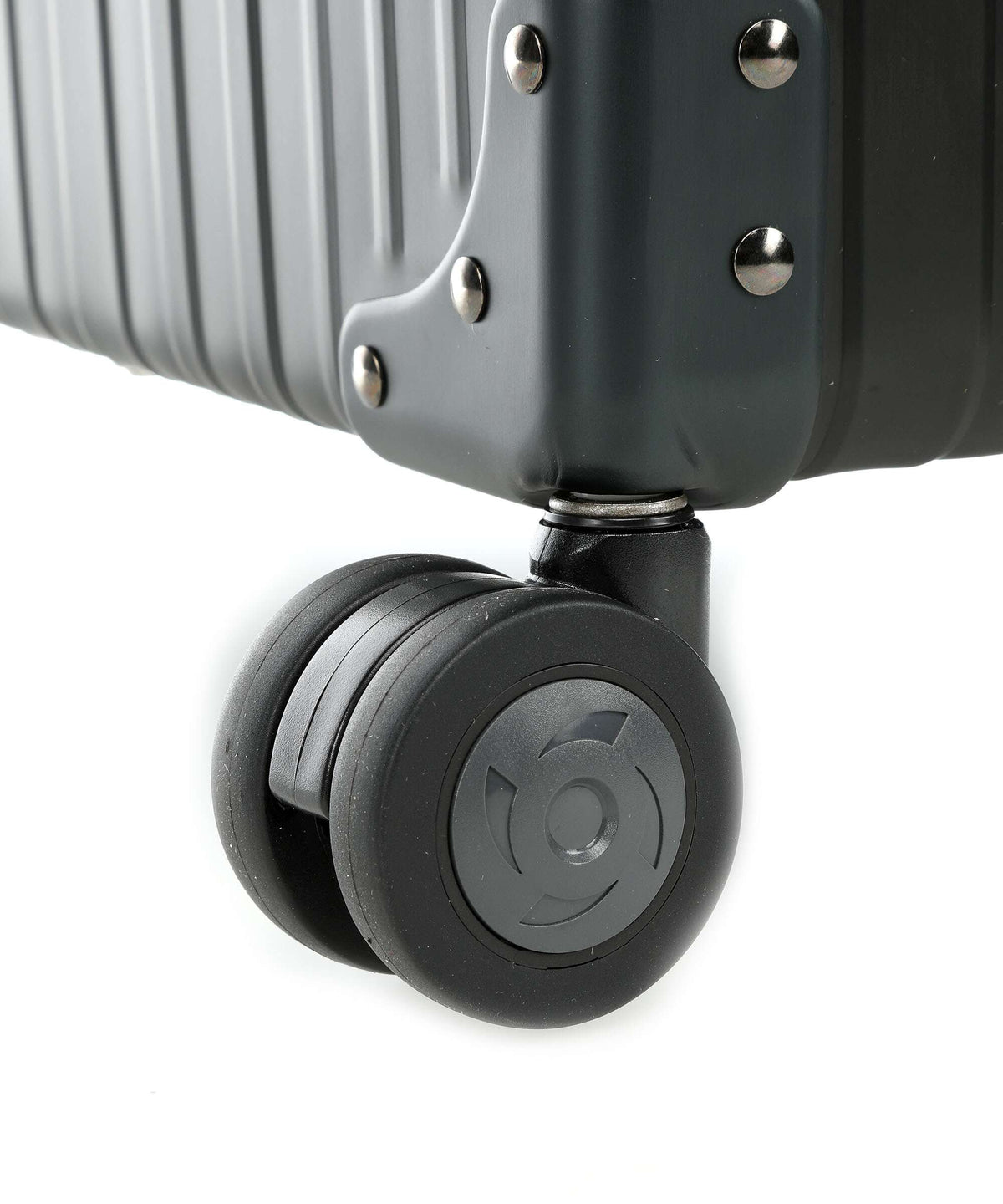 Aleon 26 Traveler Spinner (4 wheels) onyx