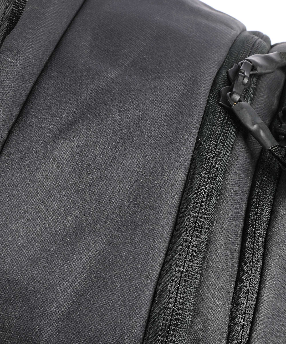 Thule Aion 40 Travel backpack black