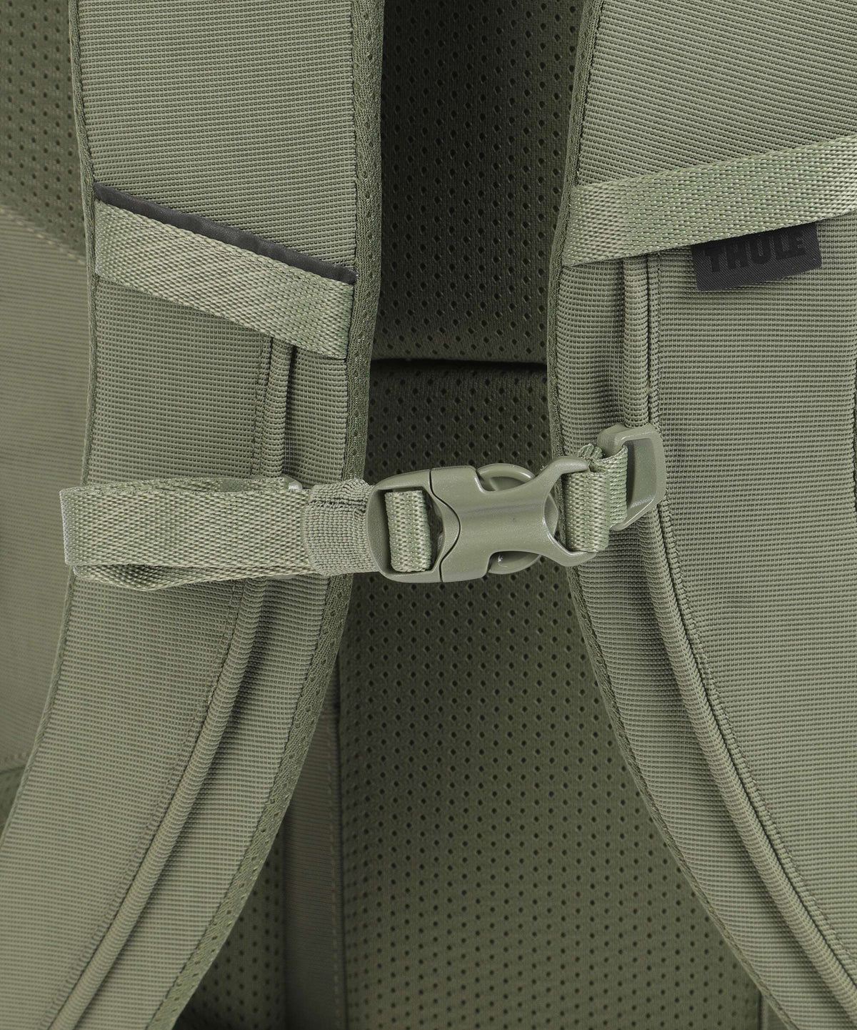 Thule Paramount 28 Cycling backpack soft green