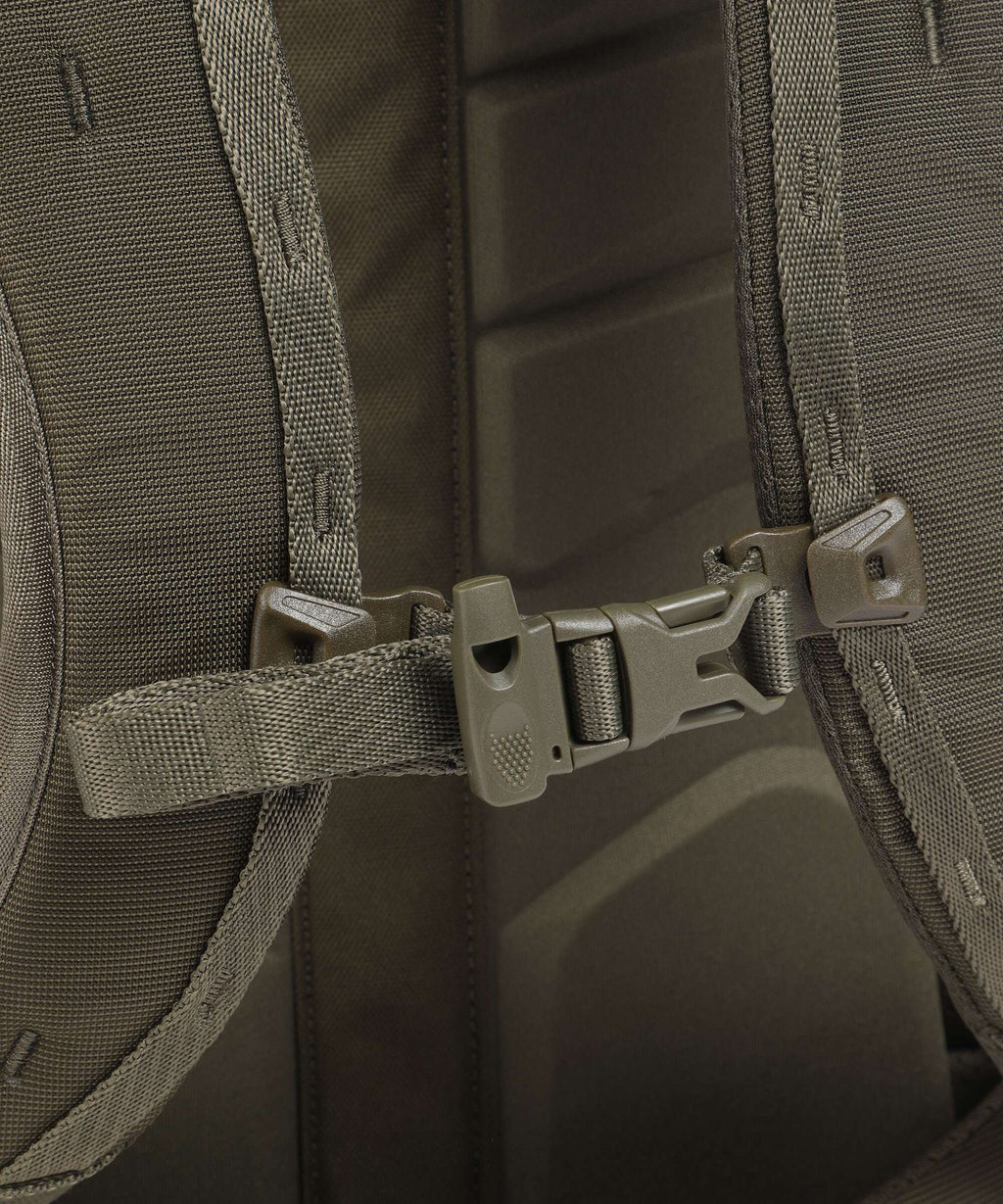 Thule Landmark 40 Travel backpack deep khaki