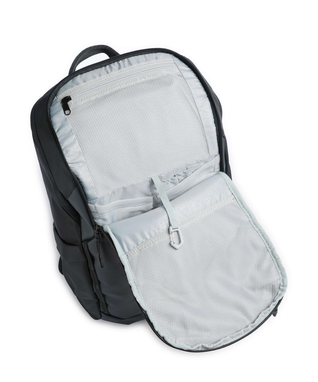 Thule Chasm 26 Backpack darkest blue