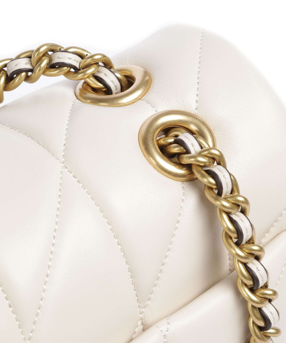 Coach Tabby Quilted 26 Shoulder bag chalk