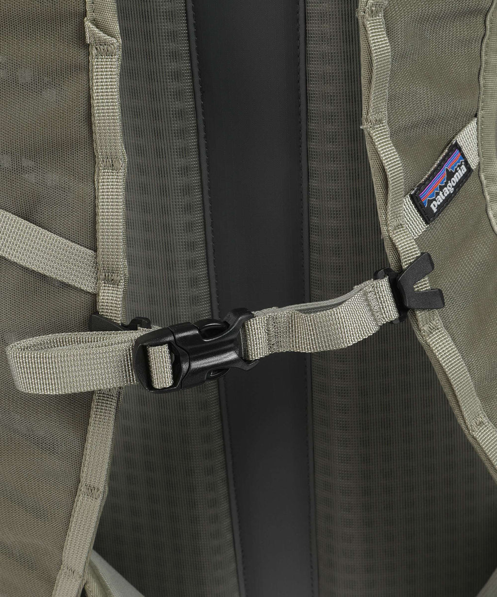 Patagonia Terravia 28 L Hiking backpack river rock green