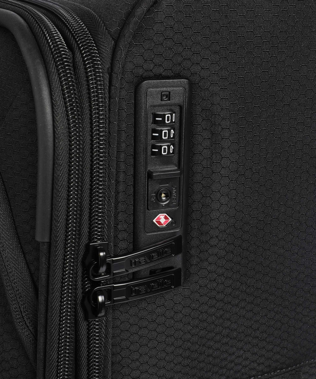 Travelite Kick Off Spinner (4 wheels) black