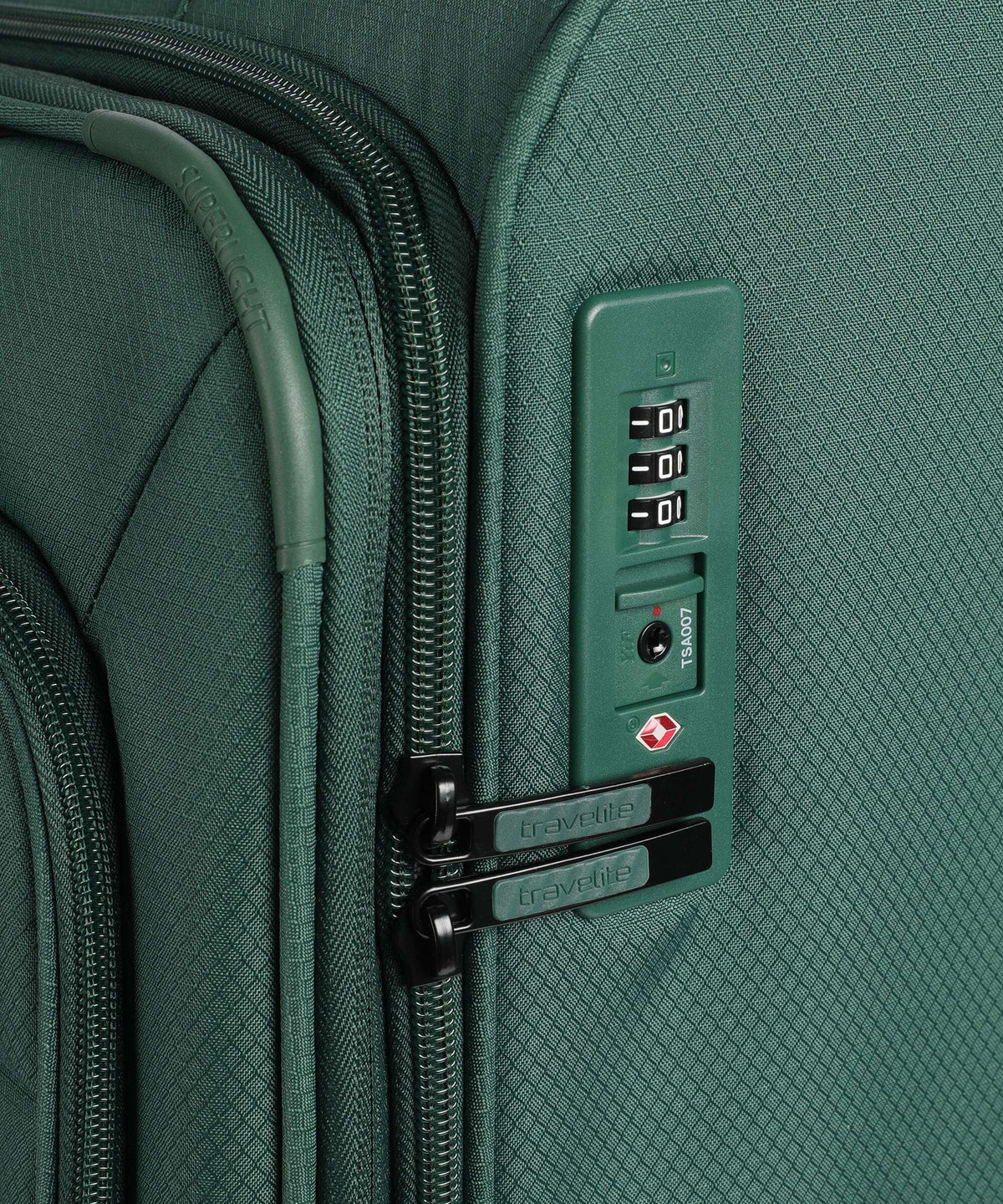 Travelite Skaii Spinner (4 wheels) green