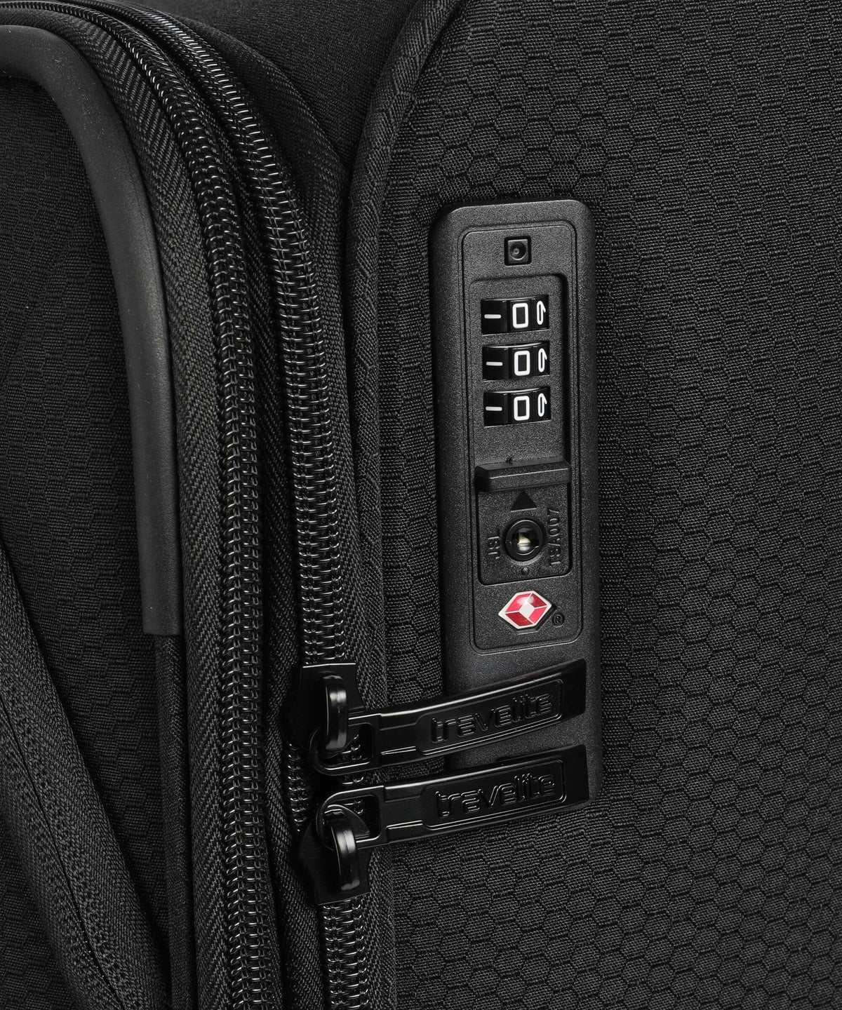 Travelite Kick Off Spinner (4 wheels) black