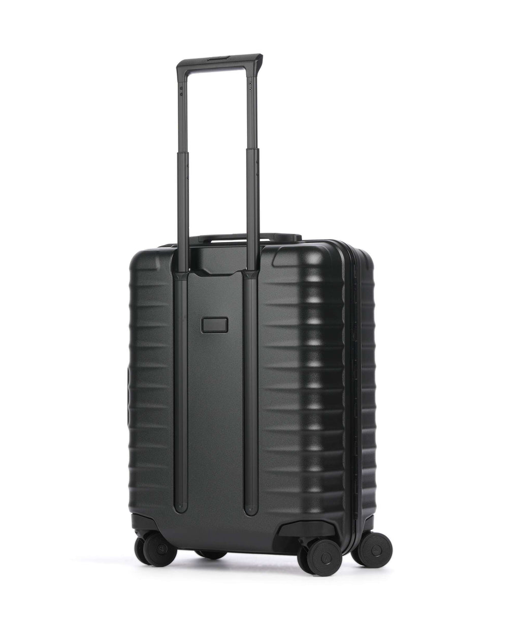 Titan Overseas Spinner (4 wheels) nightshade black