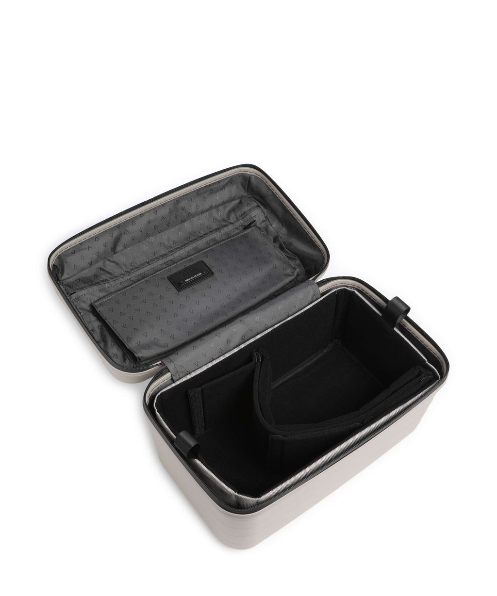 Titan Upgrade Beauty case moonstone grey