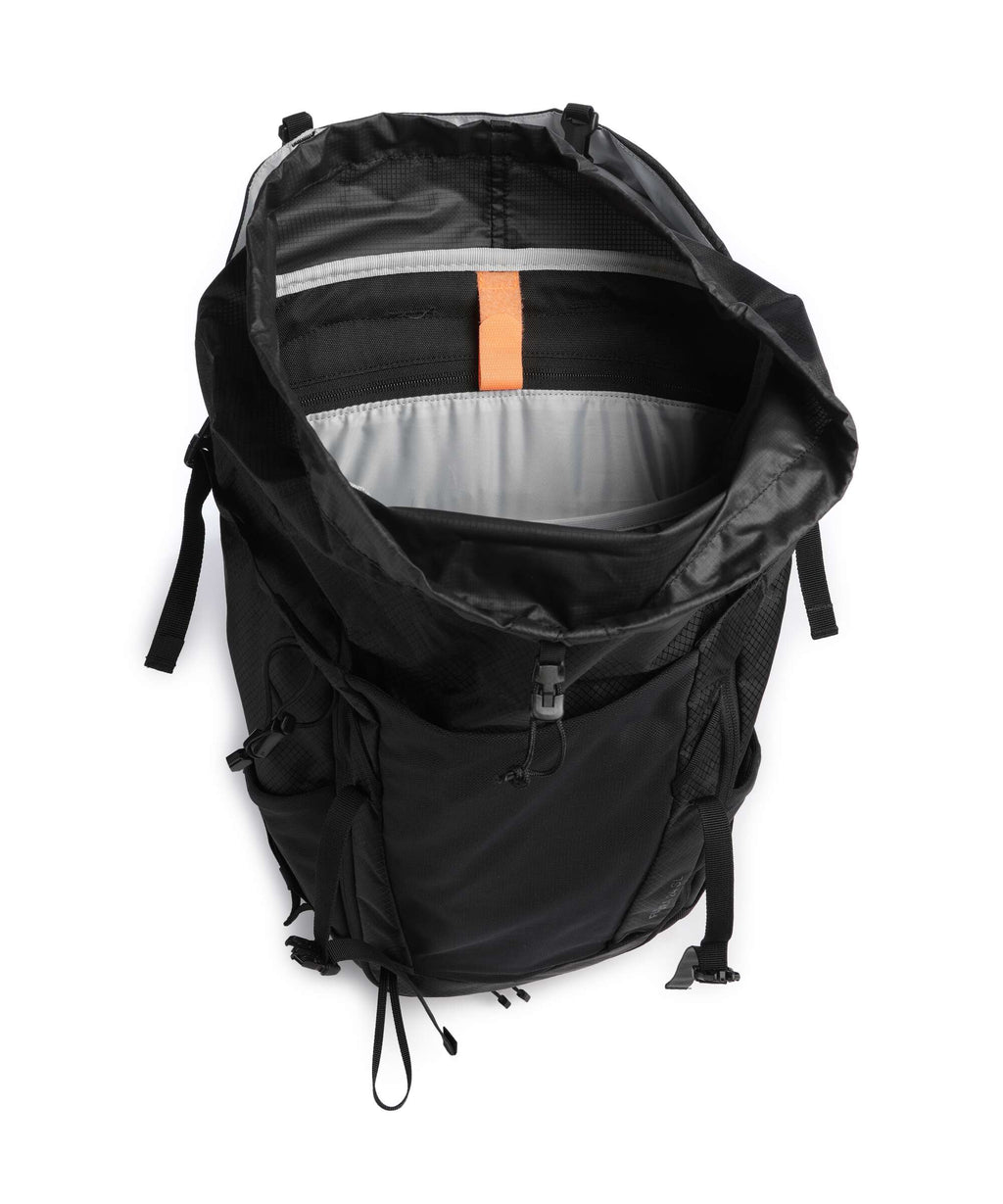 Deuter Futura 24 SL Hiking backpack black
