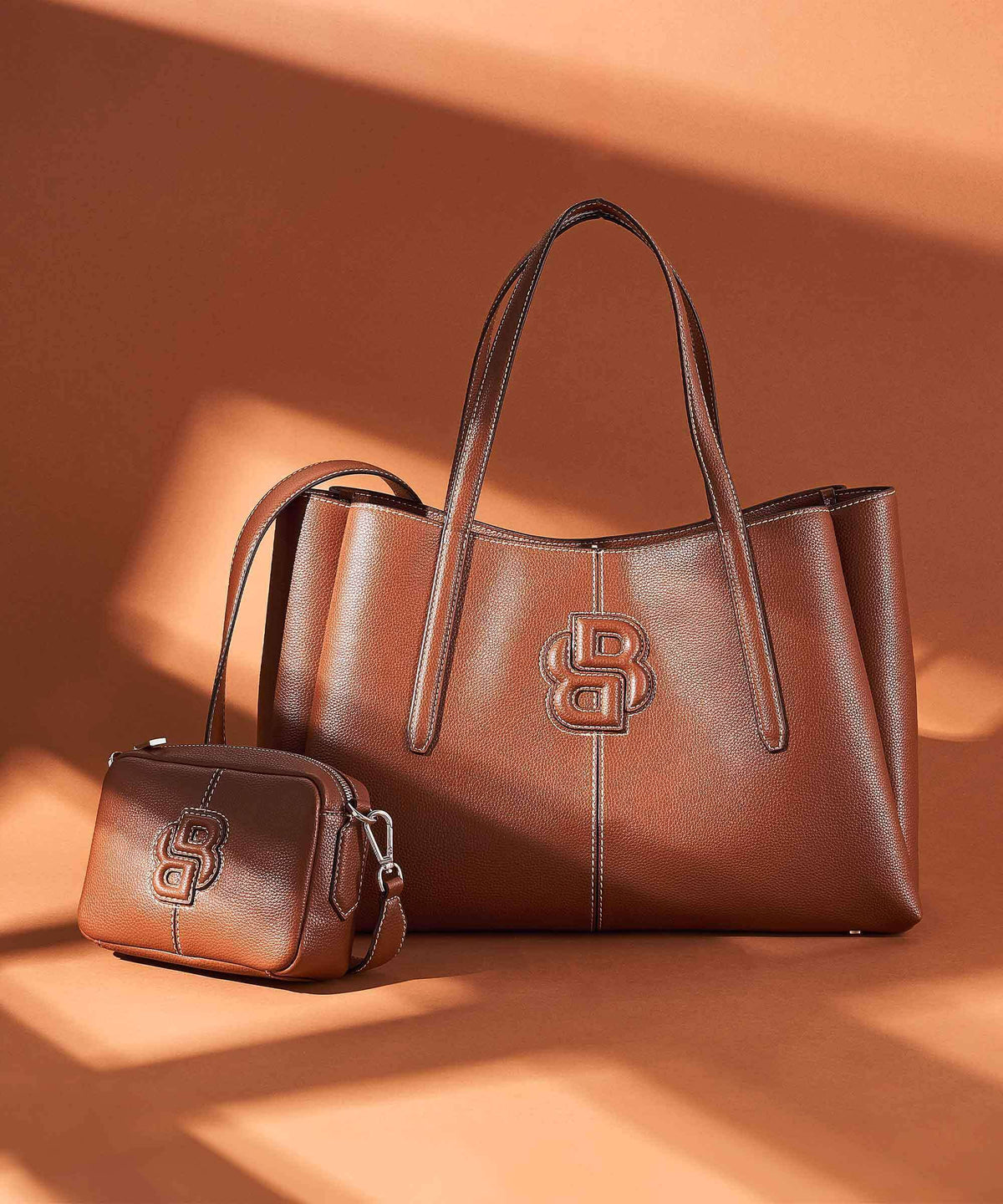 BOSS Anett Crossbody bag medium brown