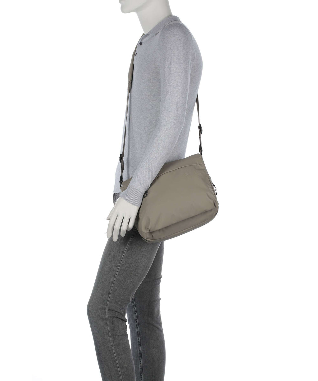 Aunts & Uncles Japan Lite Aoki Messenger bag driftwood