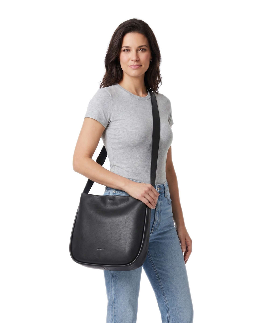 Aunts & Uncles Bohemian Vibes Coral Crossbody bag jet black