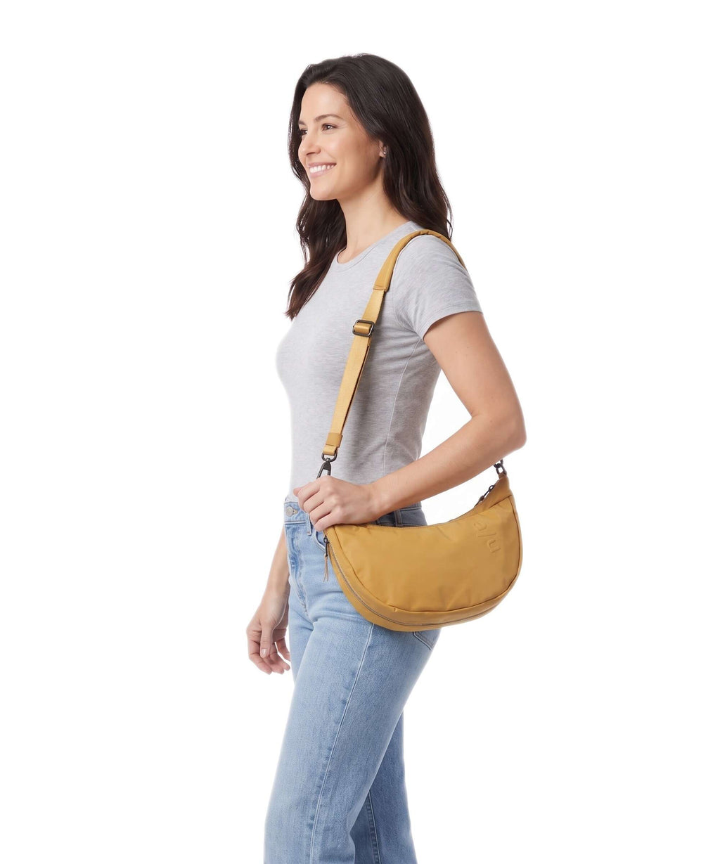 Aunts & Uncles Japan RE Yoshii Crossbody bag honey