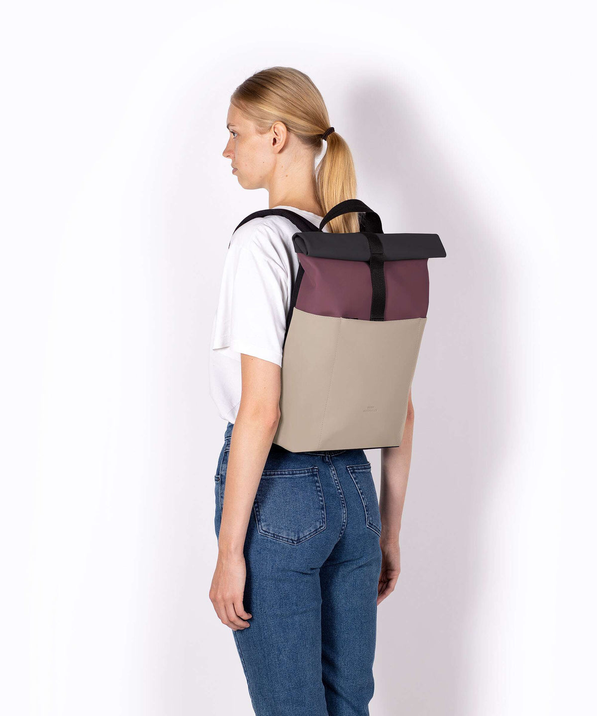 Ucon Acrobatics Aloe Hajo Mini Rolltop backpack sand/black