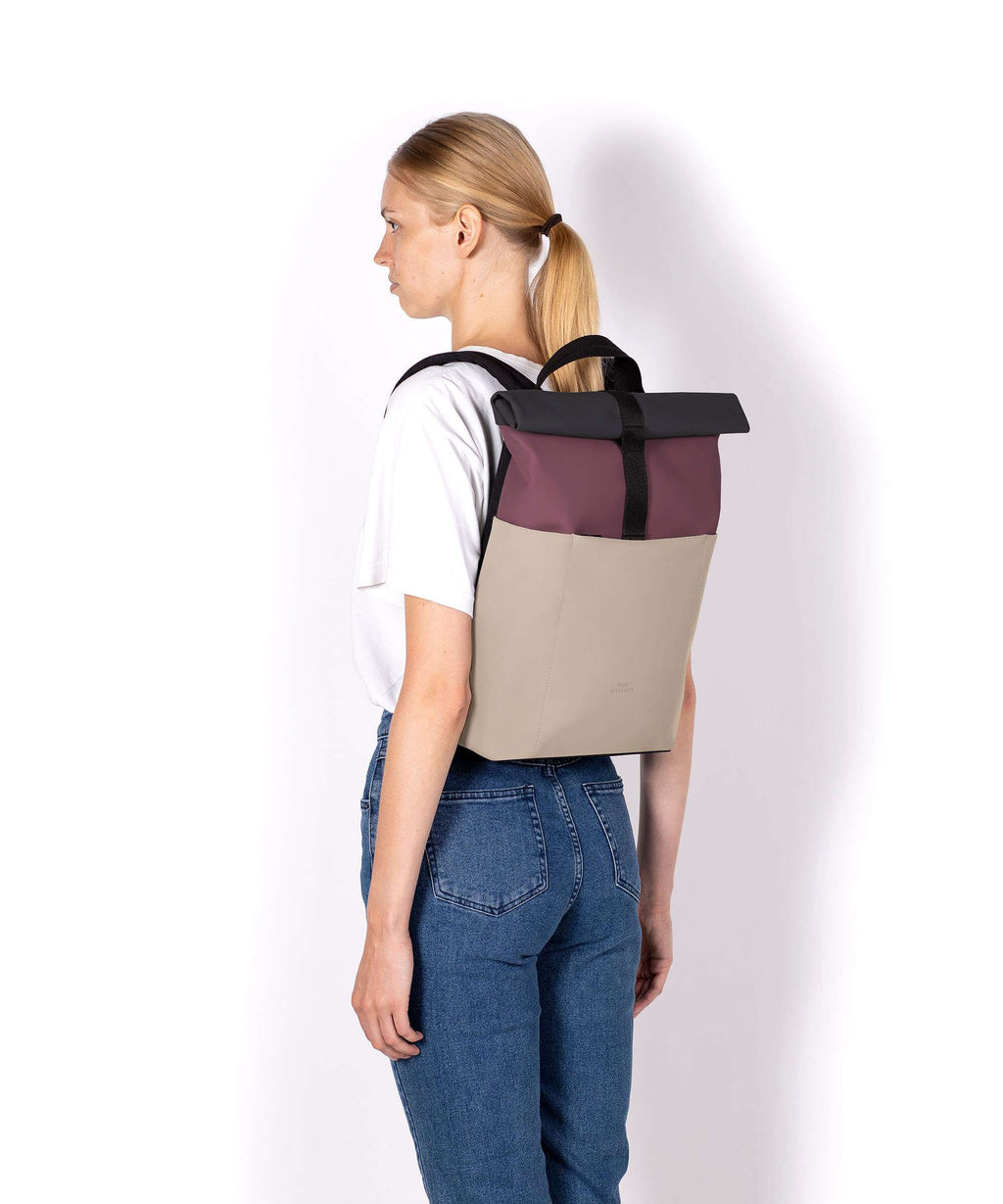 Ucon Acrobatics Aloe Hajo Mini Rolltop backpack hibiscus/black
