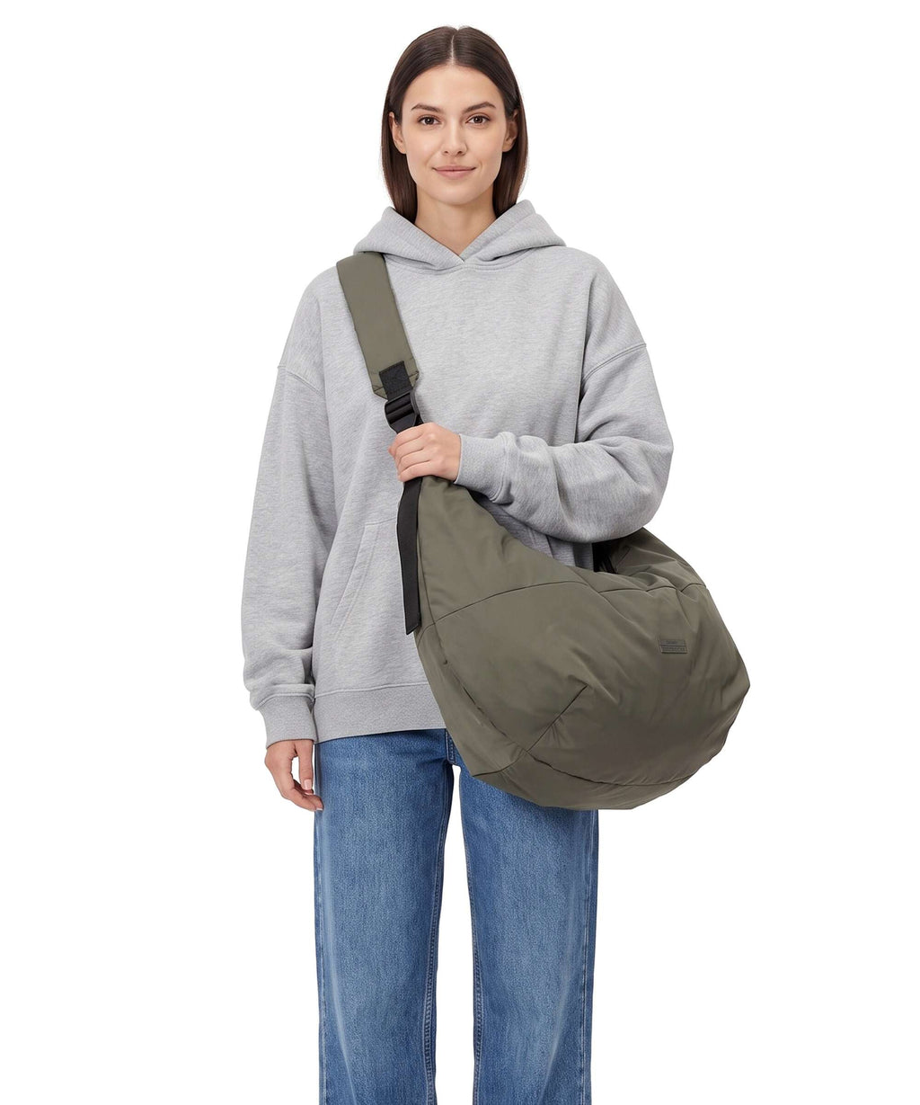 Ucon Acrobatics Moss Shota Large Hobo bag olive