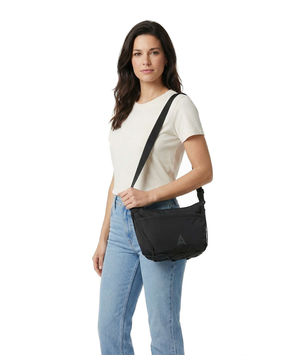 Ucon Acrobatics Air Tessa Crossbody bag black