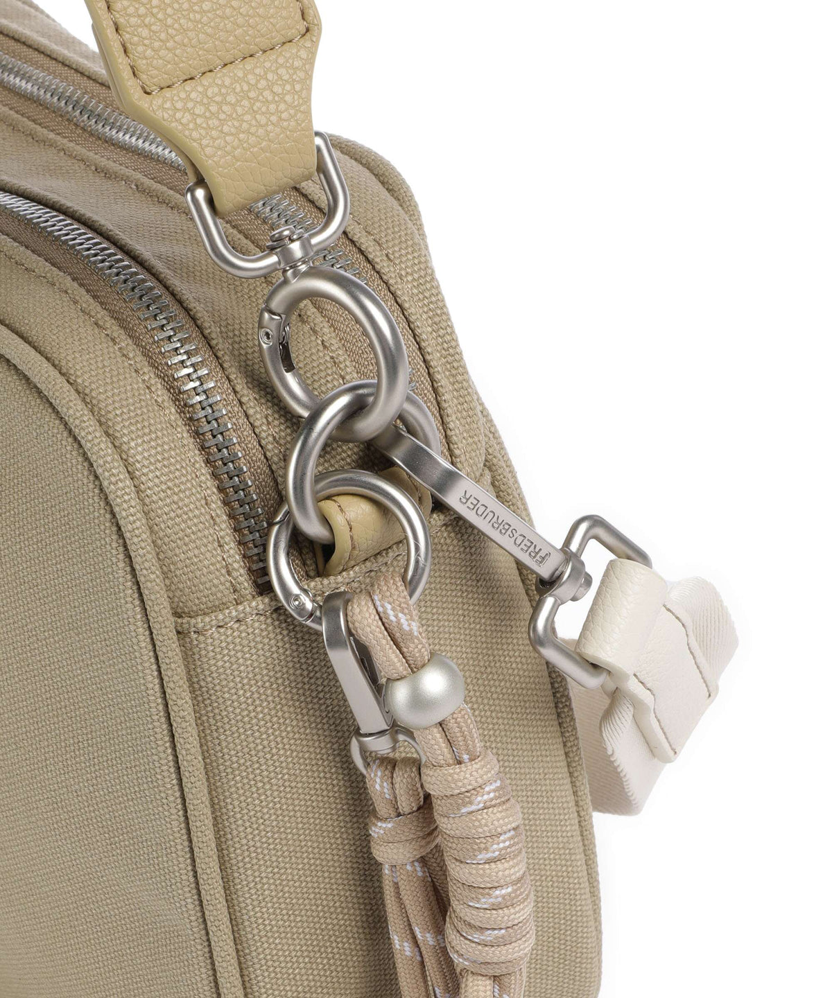 FredsBruder Carry Me Everywhere Shoulder bag olive shades
