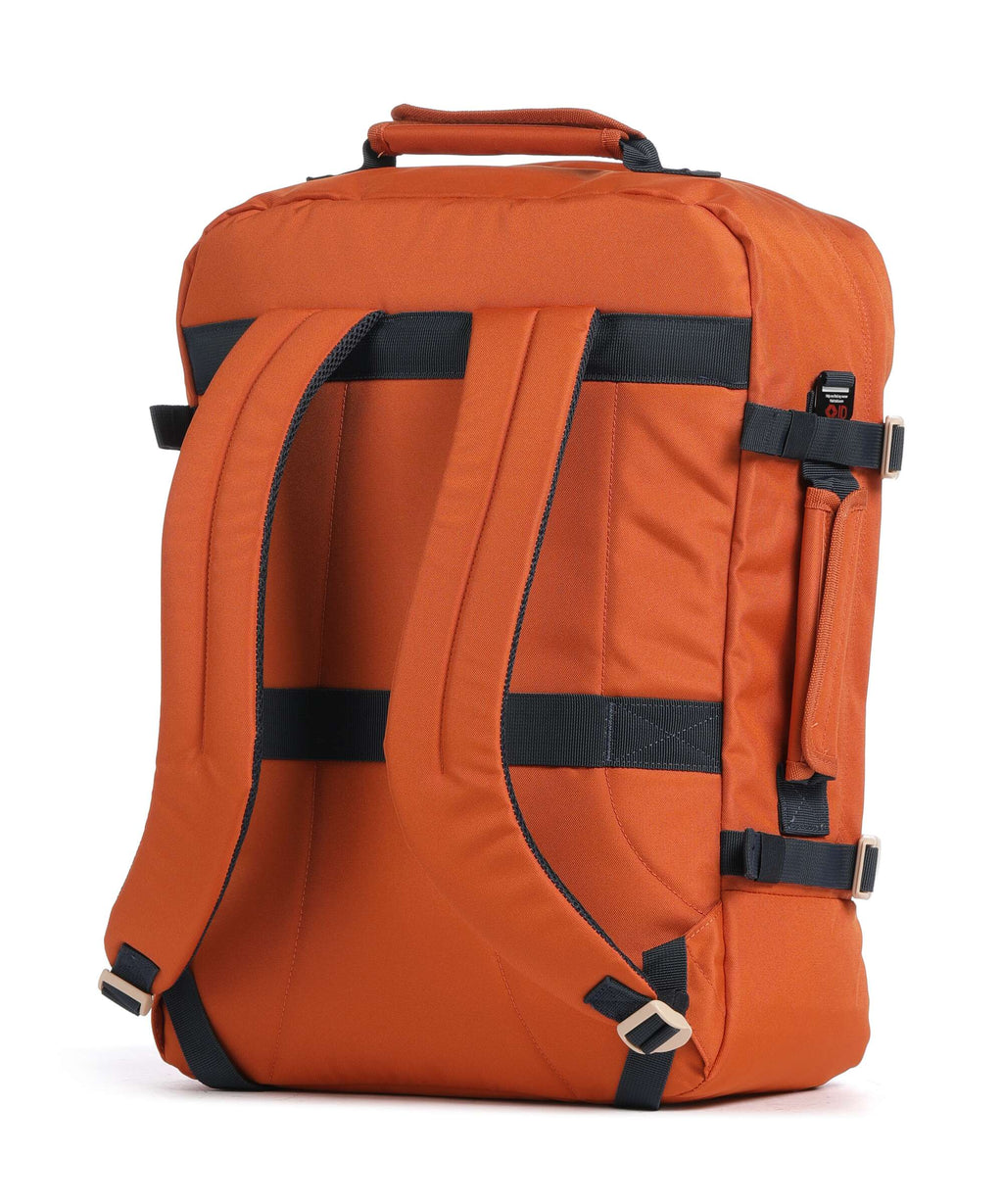 Cabin Zero Classic 44 Travel backpack maple leaf