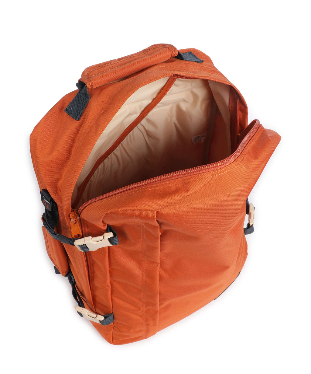 Cabin Zero Classic 44 Travel backpack maple leaf