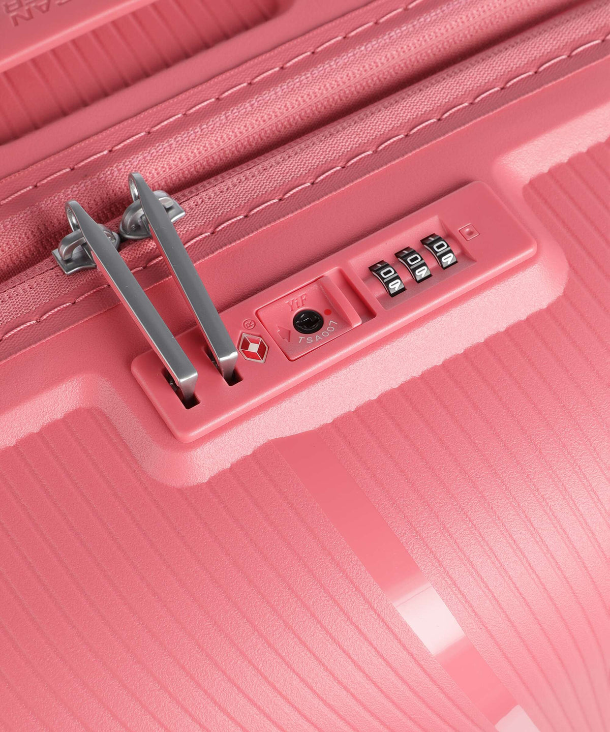 American Tourister Starvibe Spinner (4 wheels) sun kissed coral