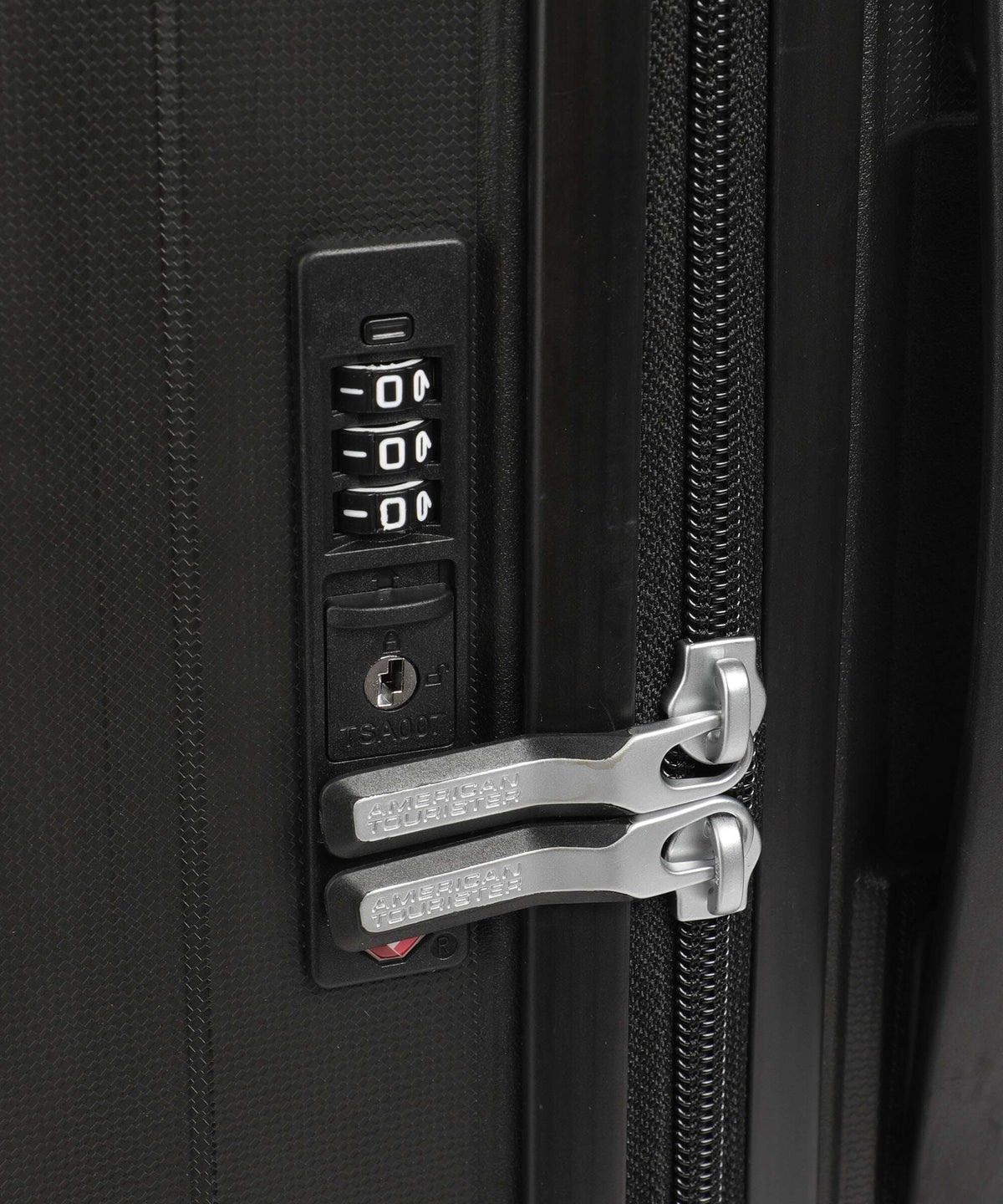 American Tourister Rejoy Spinner (4 wheels) true black