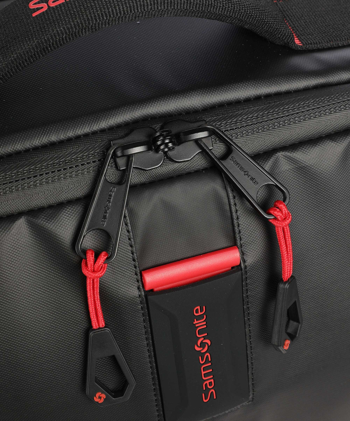 Samsonite Paradiver Light Travel bag with wheels black