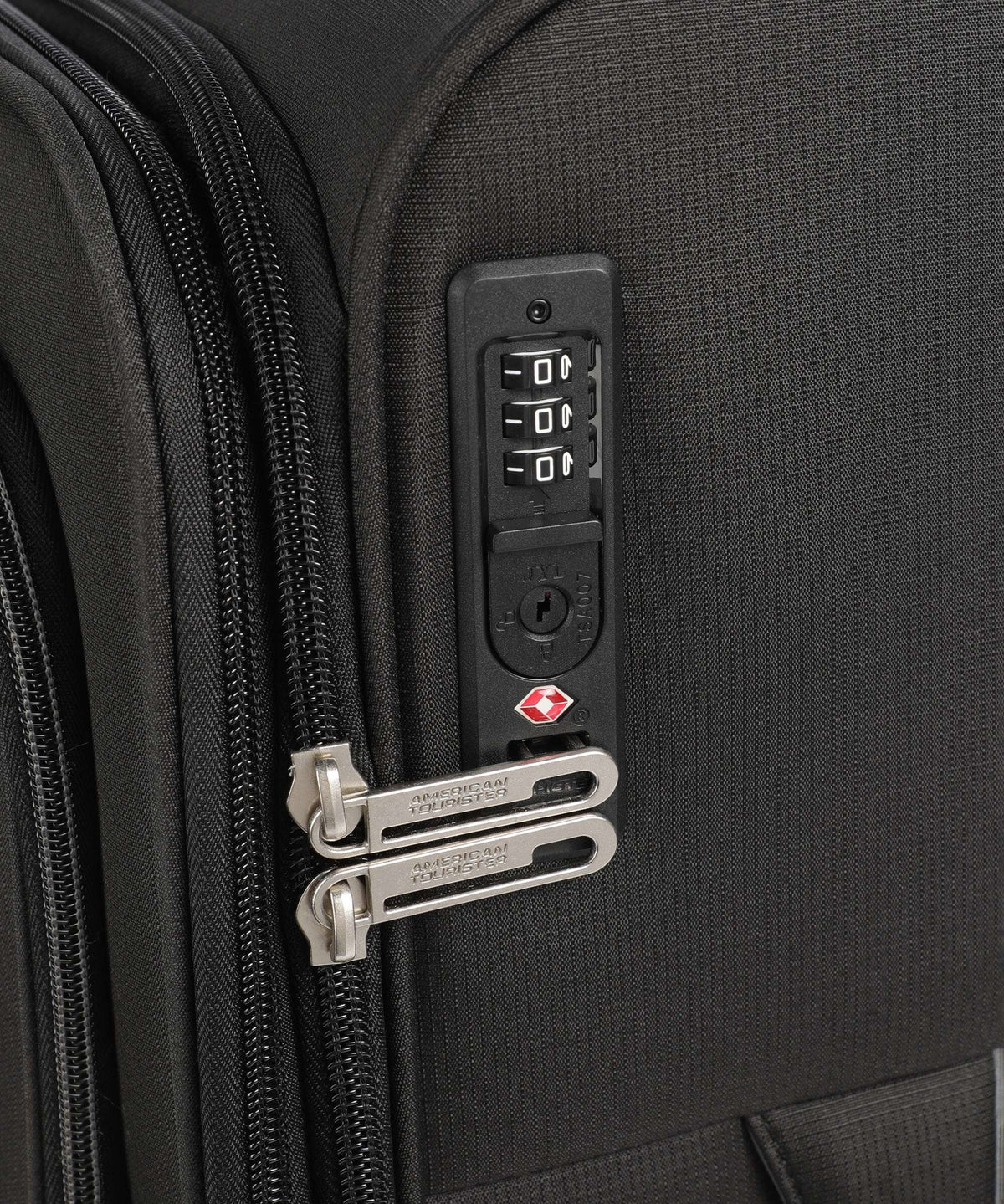 American Tourister Cloudrider M Spinner (4 wheels) jet black