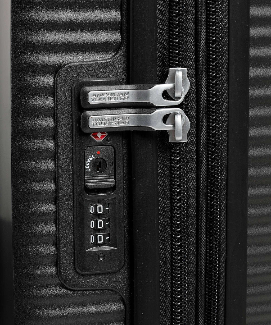 American Tourister Soundbox Spinner (4 wheels) bass black