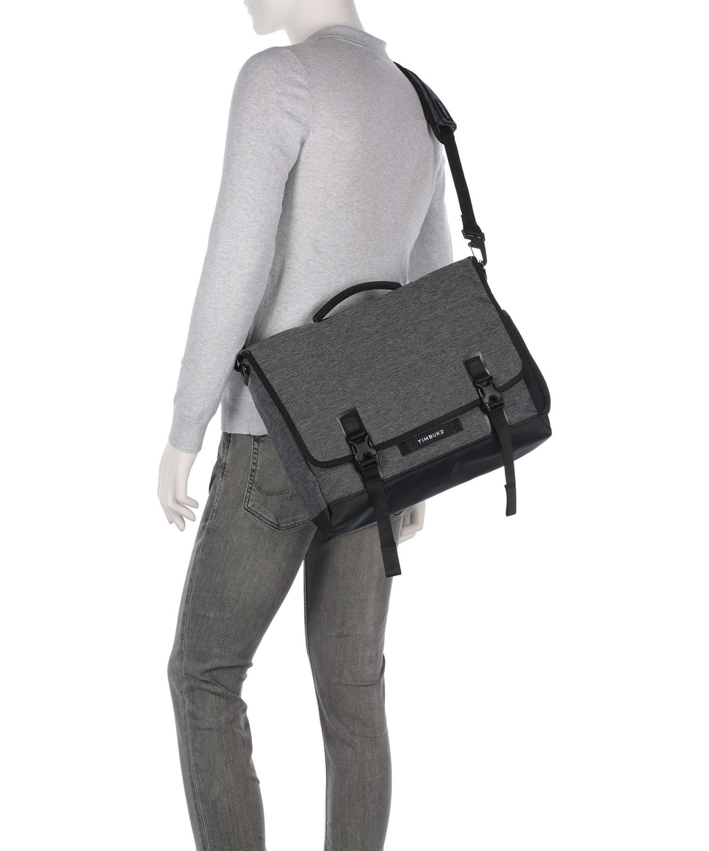 Timbuk2 The Closer M Messenger bag static