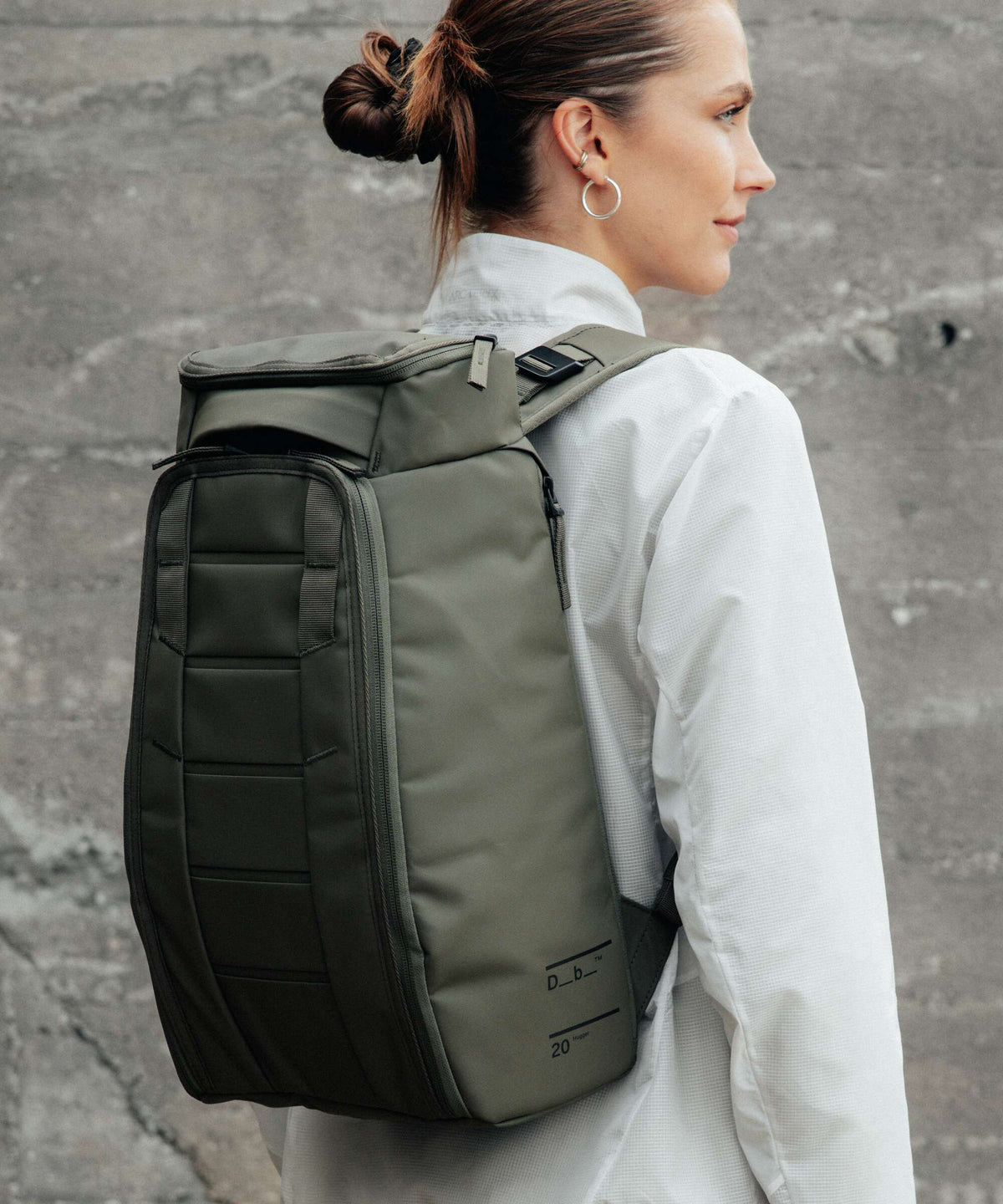 Db Hugger 20 Backpack moss green