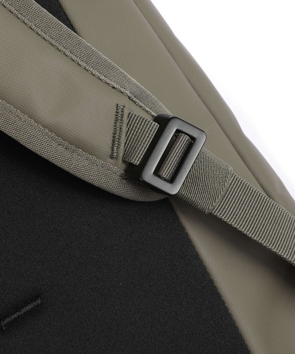 Db Hugger 20 Backpack moss green