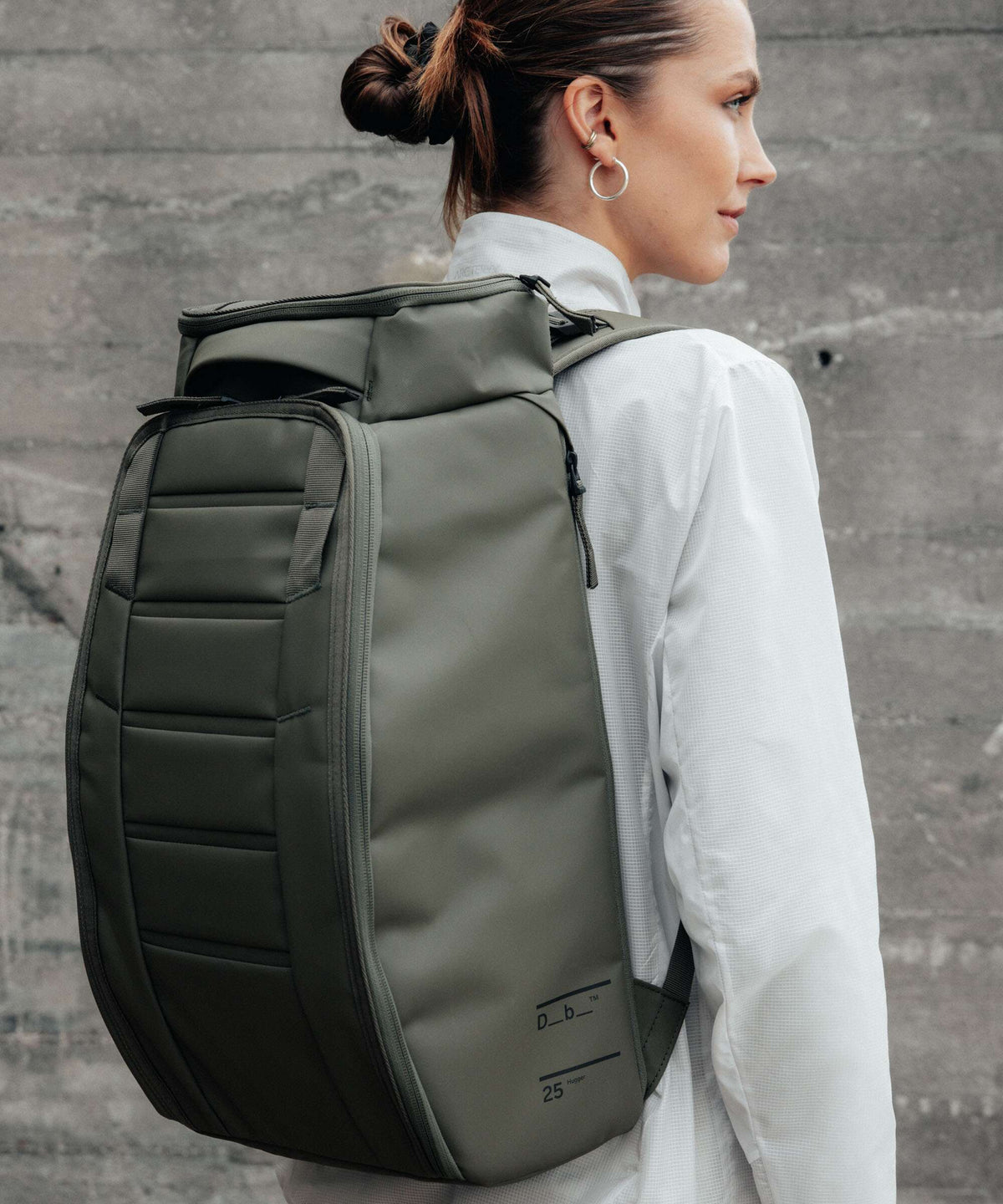 Db Hugger 25 Backpack blue hour