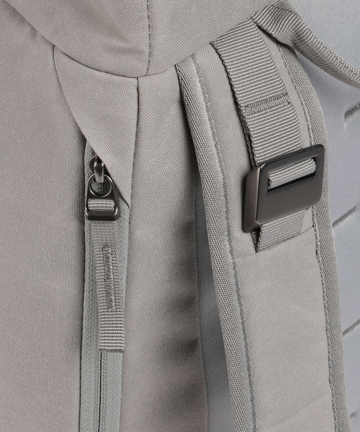 Db Hugger 30 Backpack sand grey