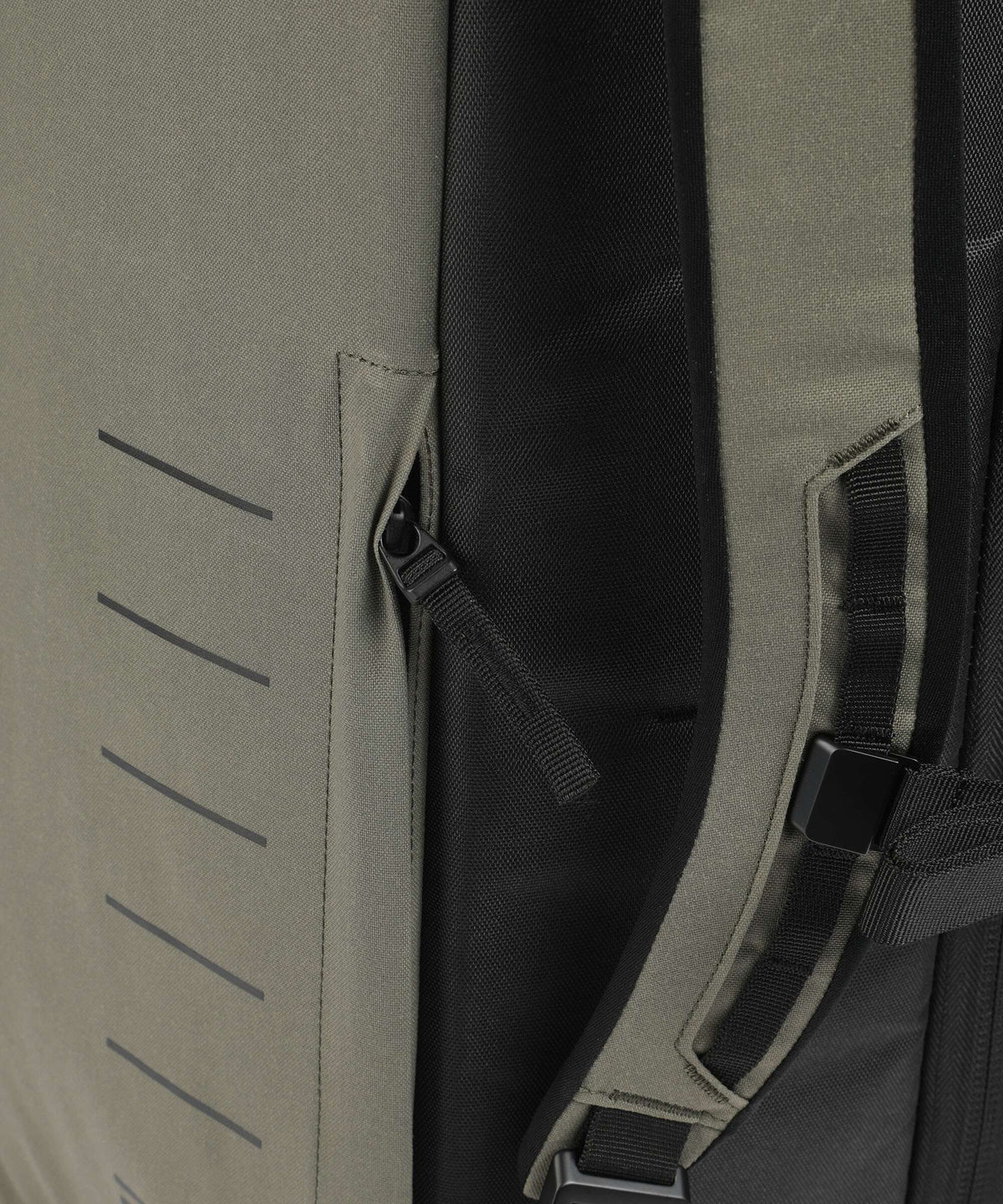Db Roamer 70 Travel bag forest green