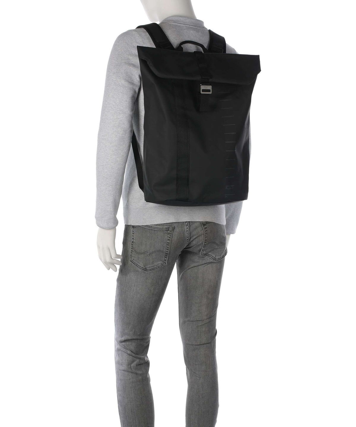Db Essential 24 Rolltop backpack black out