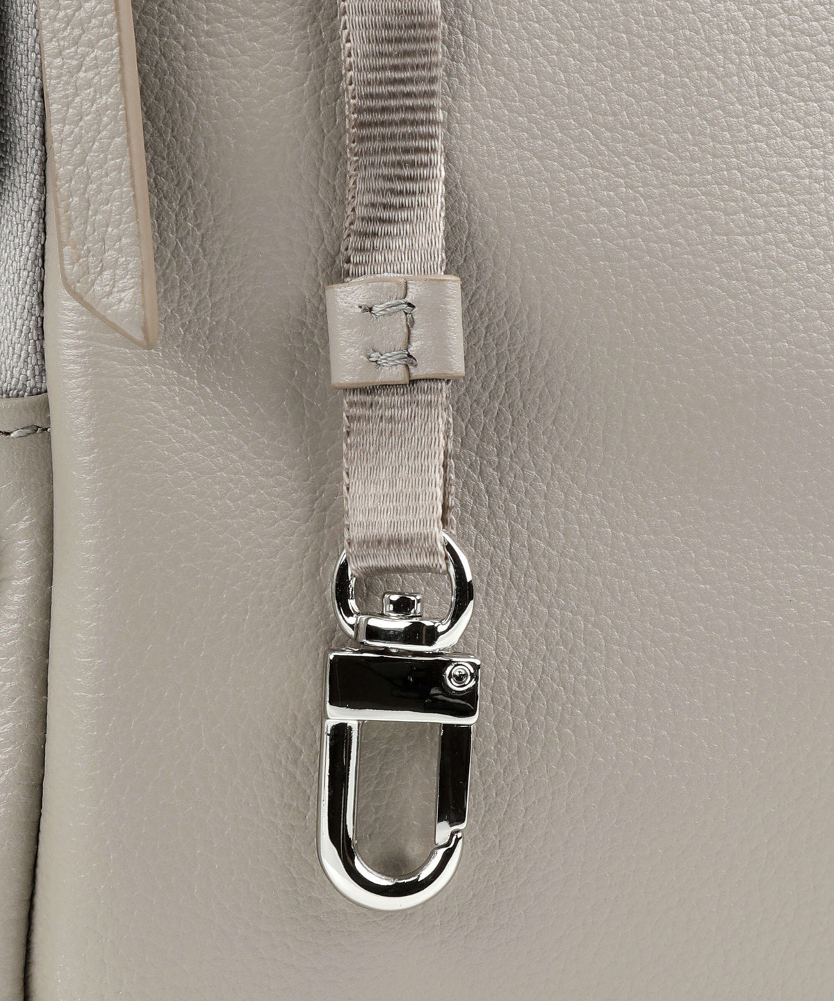 tumi Voyageur Dori Backpack grey