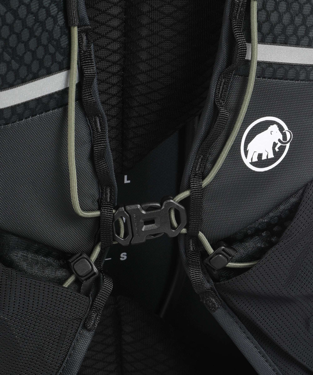 Mammut Ducan Spine 28-35 Hiking backpack silver sage/black