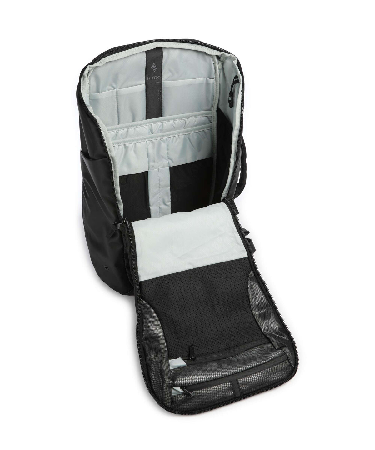 Nitro Nikuro Traveler 32 Travel backpack black out