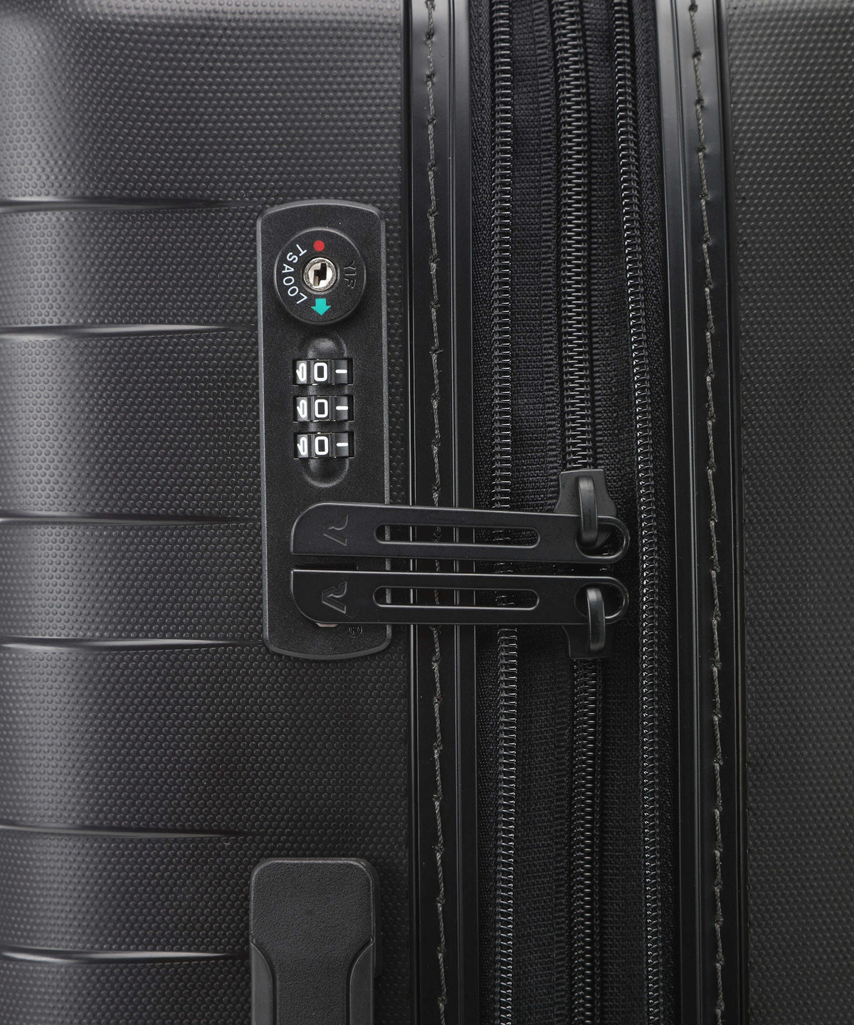 Roncato Box 4.0 Exp Spinner (4 wheels) nero