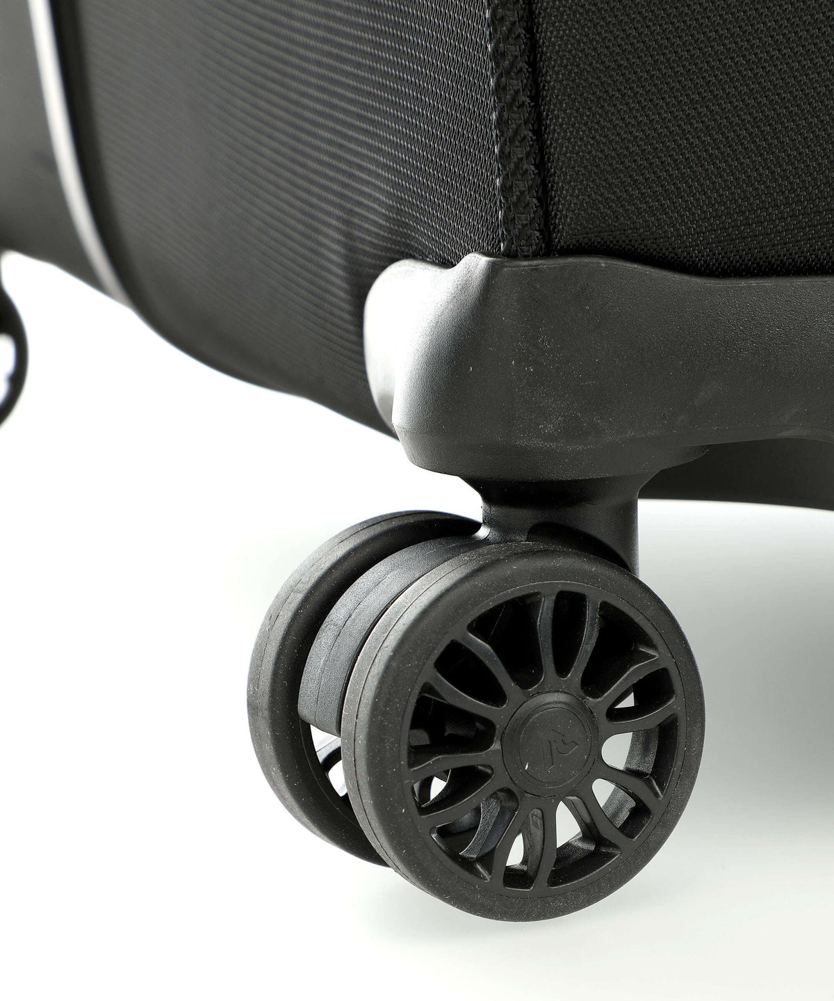 Roncato Joy Spinner (4 wheels) nero
