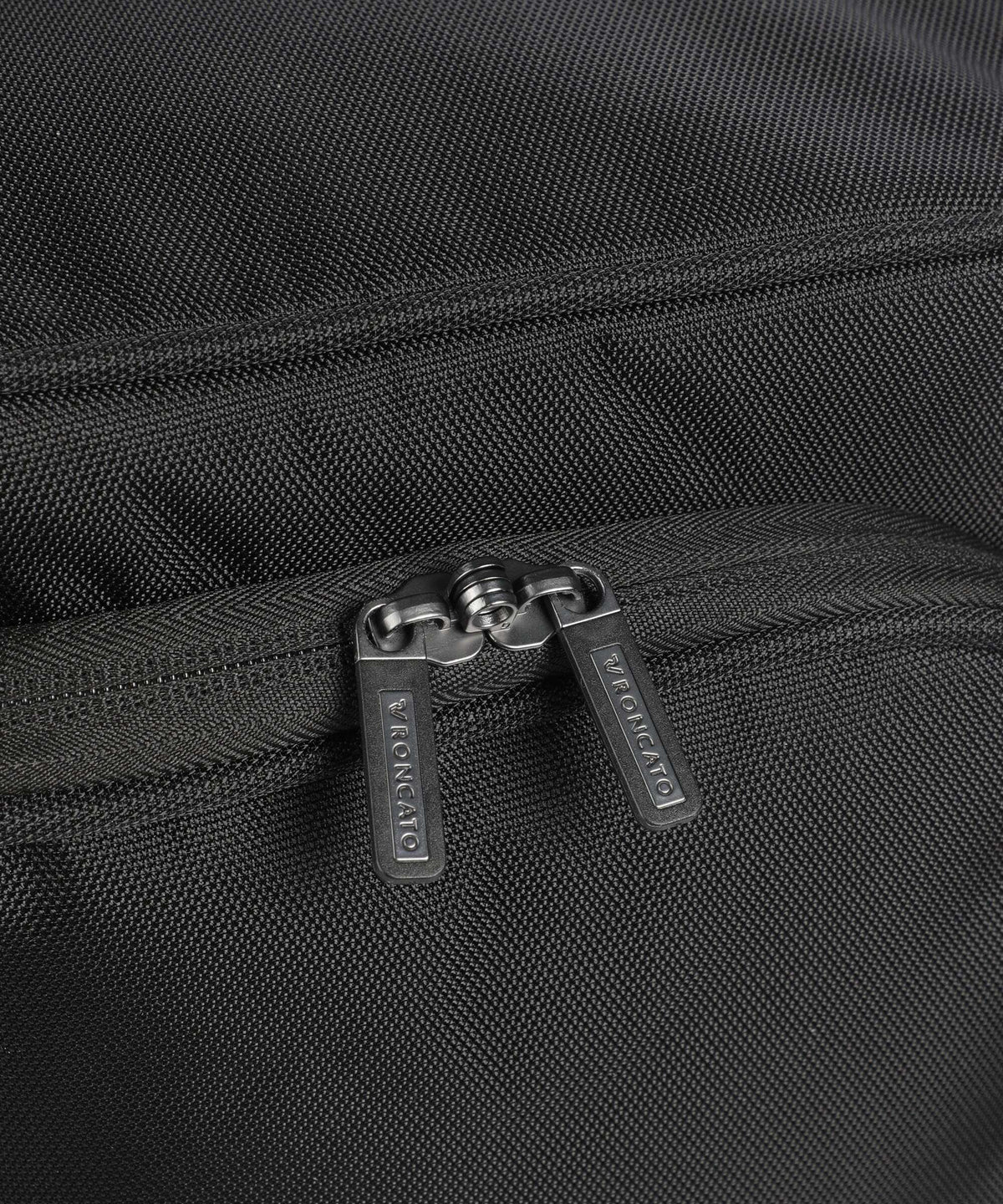 Roncato Gateway Travel bag with wheels black