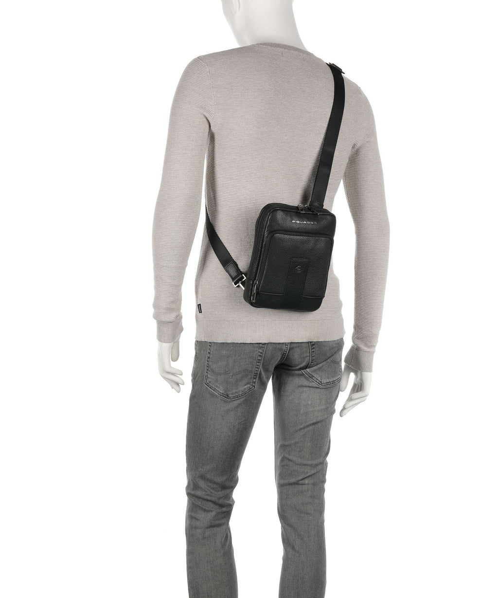 Piquadro Carl Crossbody bag nero