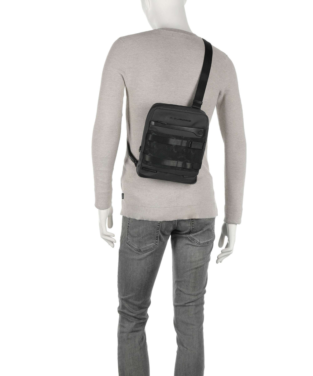 Piquadro FX Crossbody bag nero