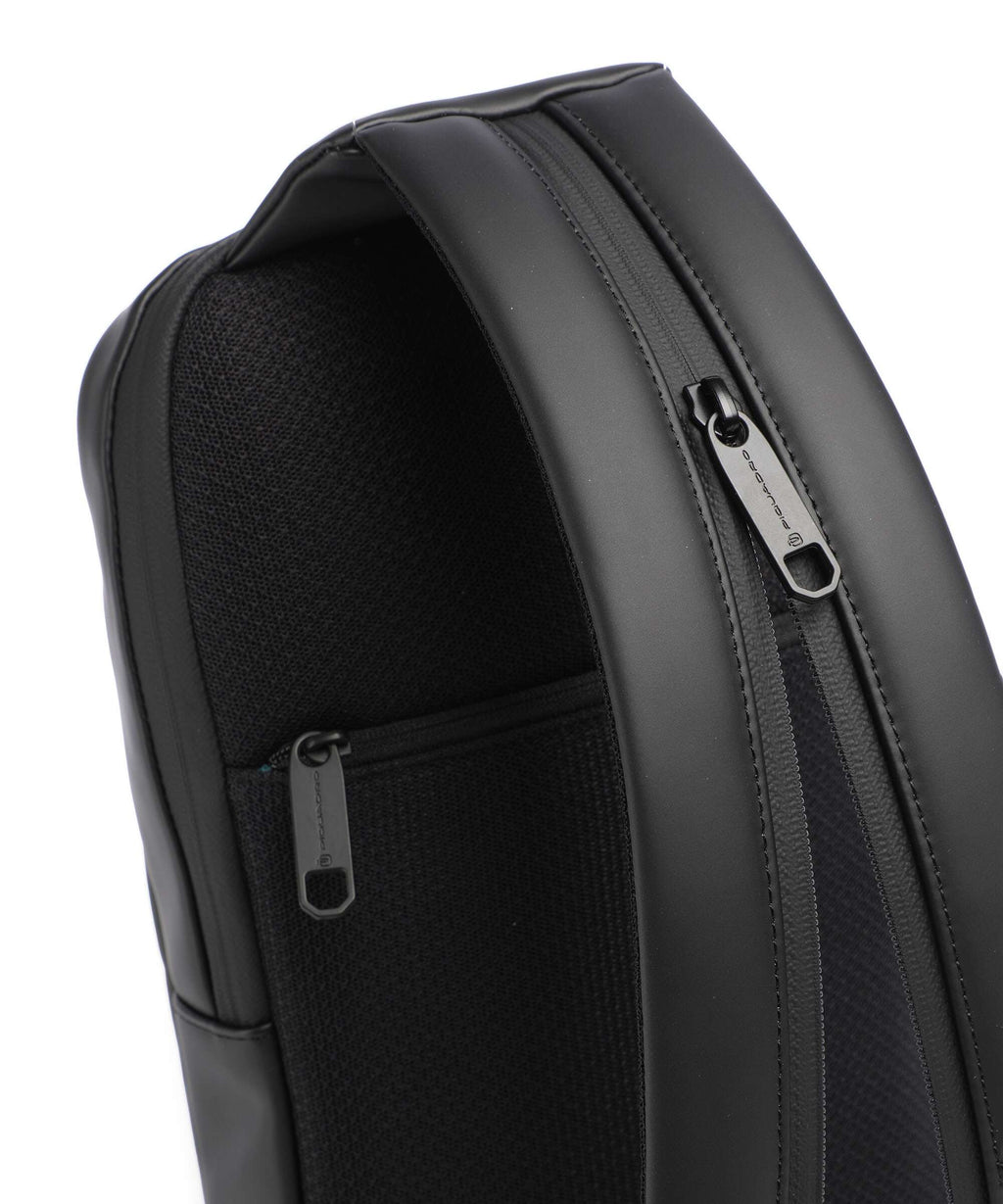 Piquadro C2OW Sling bag nero