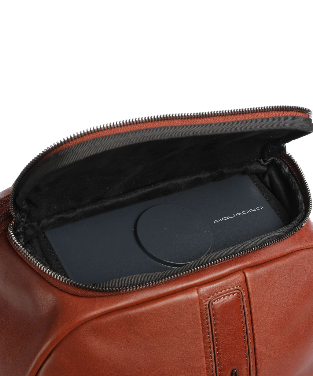 Piquadro Victor 24 Laptop backpack tan