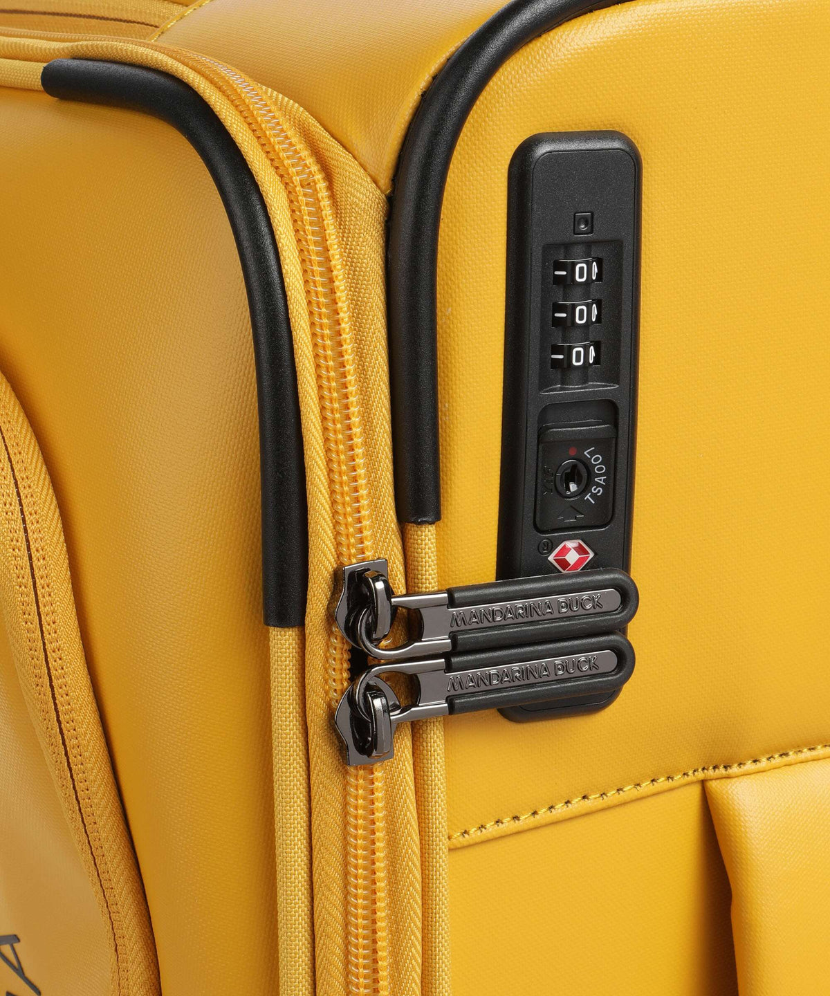 Mandarina Duck Coated Spinner (4 wheels) duck yellow