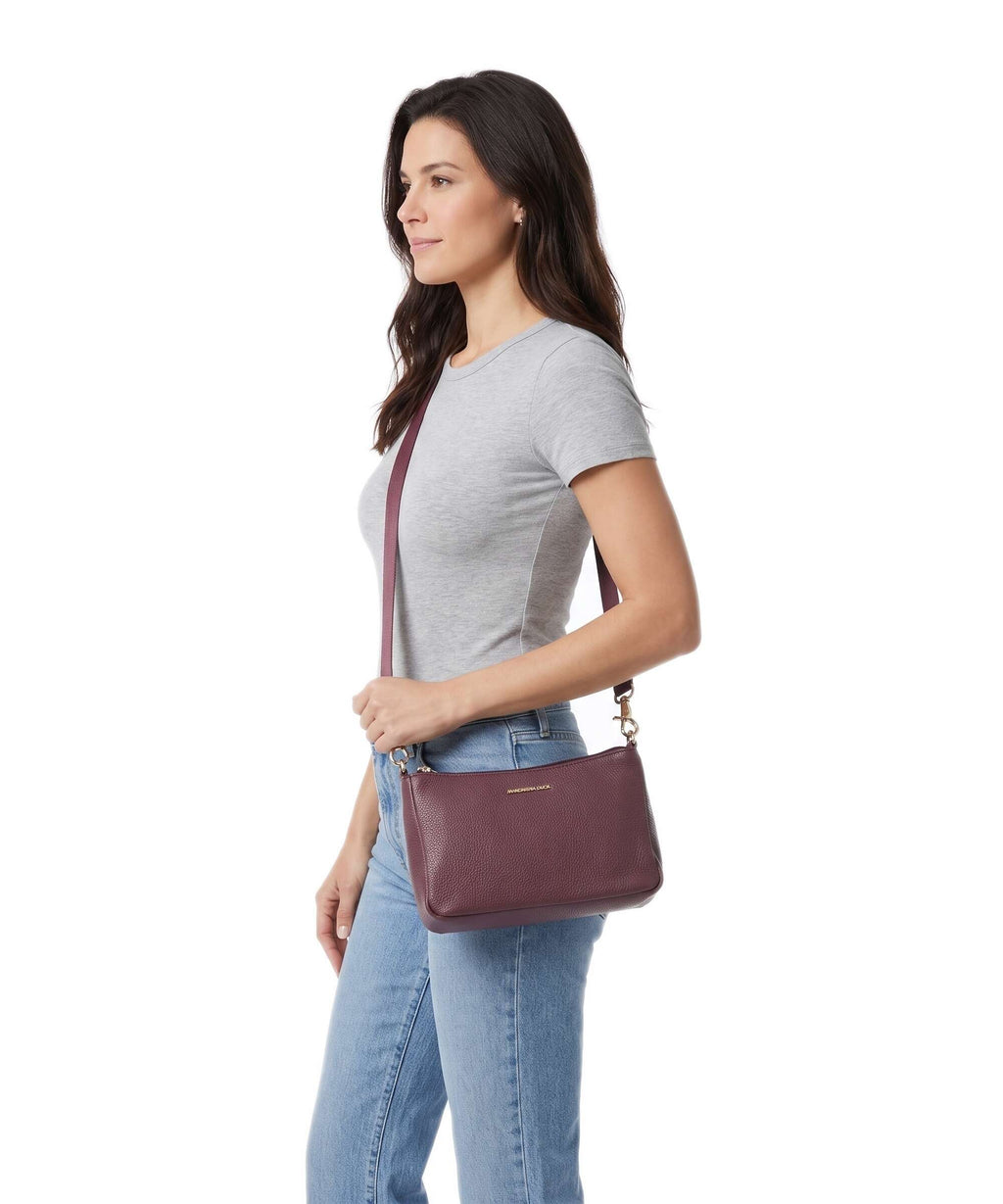 Mandarina Duck Mellow Leather Crossbody bag sin