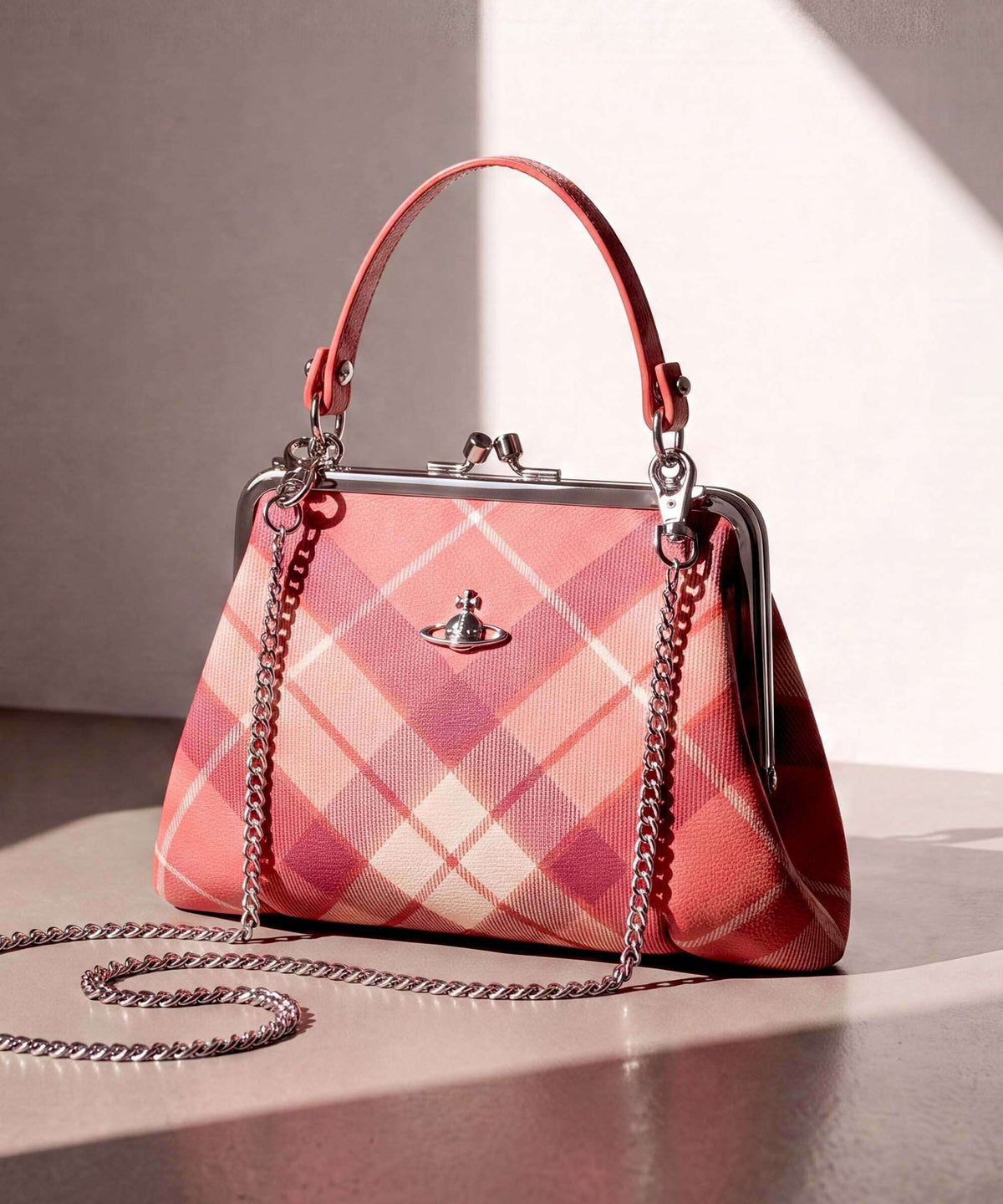 Vivienne Westwood Granny Frame Buccia D'Arancia Handbag fraser pink